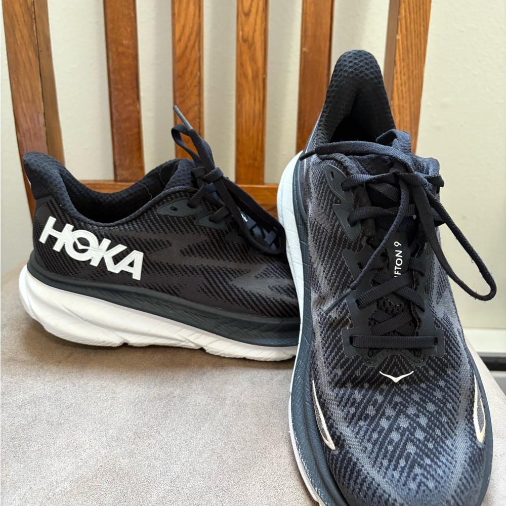 HOKA Men's Clifton 9 Running Shoes